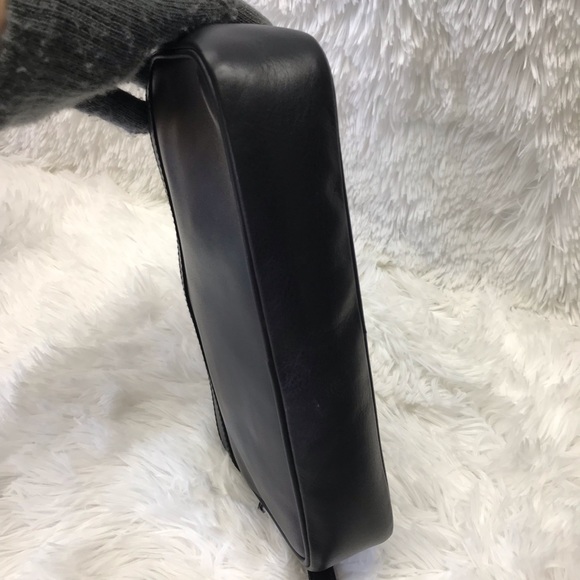 GUCCI CLUTCH/POUCH BLACK LEATHER VGC - Picture 3 of 13